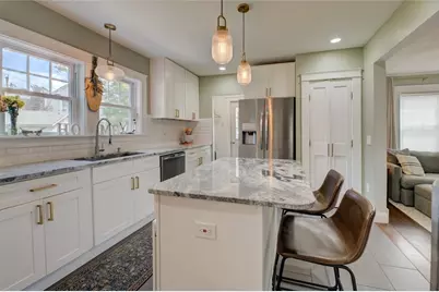 79 Hawthorne Avenue, Cranston, RI 02910 - Photo 11