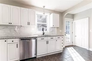 97 Williams Ave, East Providence, RI 02914 - Photo 15