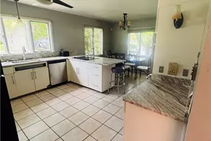 2 Wenscott Ln, North Providence, RI 02904 - Photo 13