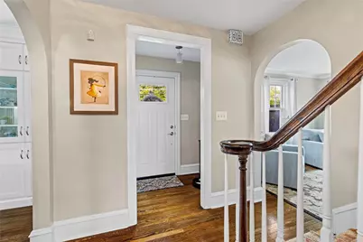 698 High Street, Cumberland, RI 02864 - Photo 3