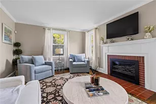 698 High St, Cumberland, RI 02864 - Photo 7