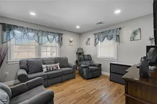 88 Reservoir Ave, Pawtucket, RI 02860 - Photo 19