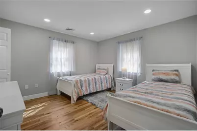 88 Reservoir Avenue, Pawtucket, RI 02860 - Photo 17