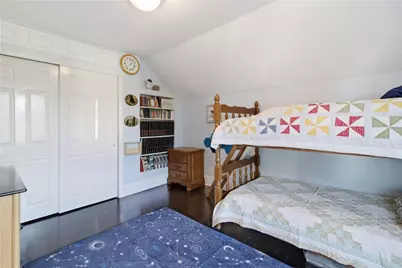 26 Oakland Avenue, Cranston, RI 02910 - Photo 3