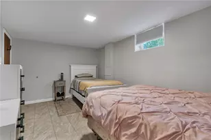 98 Wadsworth St, Providence, RI 02907 - Photo 31