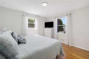 135 Beverly Rd, East Providence, RI 02915 - Photo 7