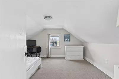 16 Dean Avenue #2, Newport, RI 02840 - Photo 11