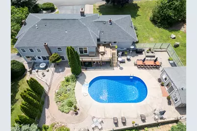 10 Sesame Street, Westerly, RI 02891 - Photo 5