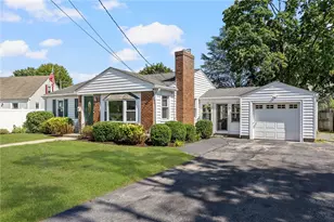 7 Woodbine St, East Providence, RI 02915 - Photo 5
