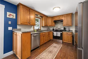 7 Woodbine St, East Providence, RI 02915 - Photo 13