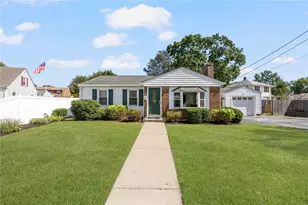 7 Woodbine St, East Providence, RI 02915 - Photo 1