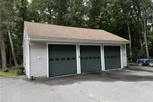 34 Angell Rd, Glocester, RI 02814 - Photo 5