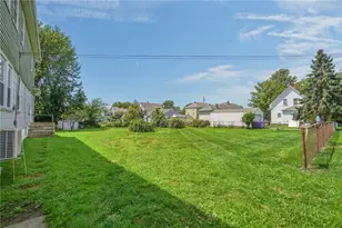 46 E St, Bristol, RI 02809 - Photo 7