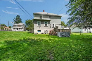 46 E St, Bristol, RI 02809 - Photo 13