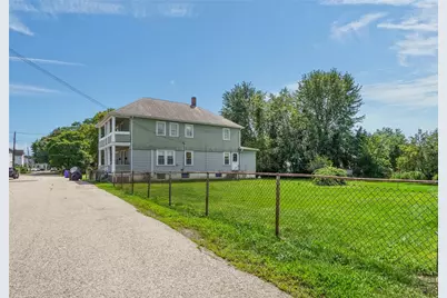 46 E Street, Bristol, RI 02809 - Photo 9