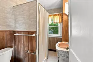 46 E St, Bristol, RI 02809 - Photo 35