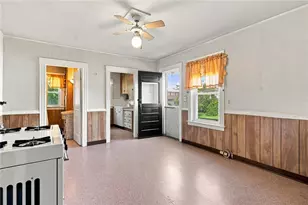46 E St, Bristol, RI 02809 - Photo 25