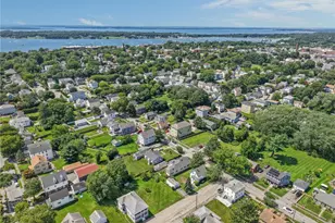 46 E St, Bristol, RI 02809 - Photo 21