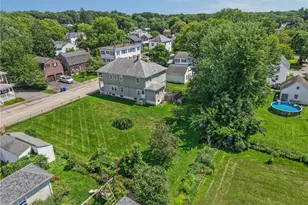 46 E St, Bristol, RI 02809 - Photo 23