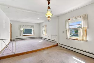 46 E St, Bristol, RI 02809 - Photo 43