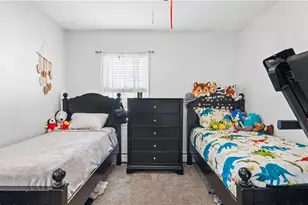 18 Amory St, Providence, RI 02904 - Photo 7