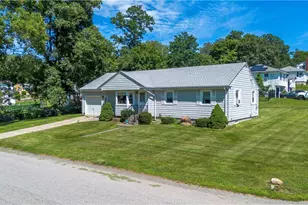40 Church St, Tiverton, RI 02878 - Photo 3