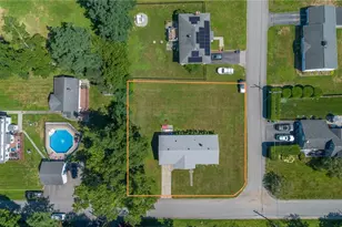 40 Church St, Tiverton, RI 02878 - Photo 43