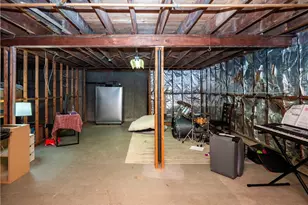 40 Church St, Tiverton, RI 02878 - Photo 23
