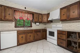 27 Peck Hill Rd, Johnston, RI 02919 - Photo 13