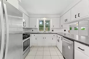 95 Hyde St, Cranston, RI 02920 - Photo 11