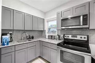 30 Cato Ave, Pawtucket, RI 02860 - Photo 5