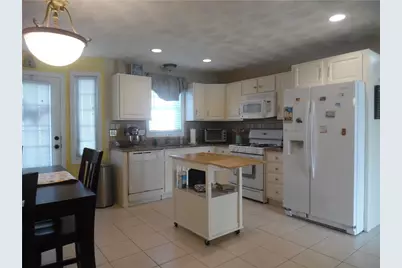 6 Tobie Avenue #6, Pawtucket, RI 02861 - Photo 5