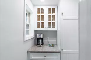 201 5th St, Providence, RI 02906 - Photo 13