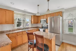 78 Crossland Rd, West Warwick, RI 02893 - Photo 3