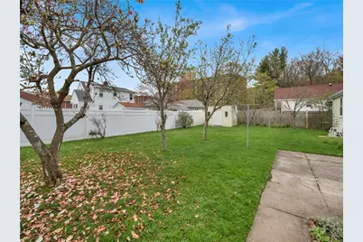 78 Crossland Road, West Warwick, RI 02893 - Photo 23