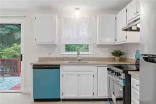 154 Bear Hill Rd, Cumberland, RI 02864 - Photo 7