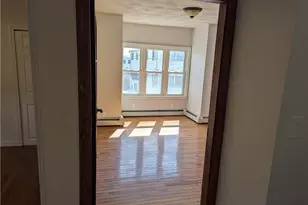 61 Utton Ave, Pawtucket, RI 02860 - Photo 9