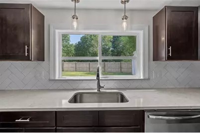 25 Gloria Street, Pawtucket, RI 02861 - Photo 7
