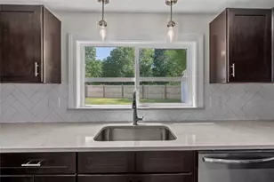 25 Gloria St, Pawtucket, RI 02861 - Photo 7