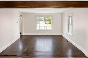 25 Gloria St, Pawtucket, RI 02861 - Photo 3