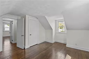 25 Gloria St, Pawtucket, RI 02861 - Photo 15