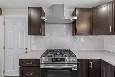 25 Gloria Street, Pawtucket, RI 02861 - Photo 5