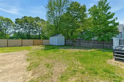 25 Gloria Street, Pawtucket, RI 02861 - Photo 21
