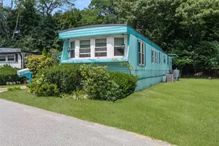 979 Toll Gate Rd, Warwick, RI 02886 - Photo 25