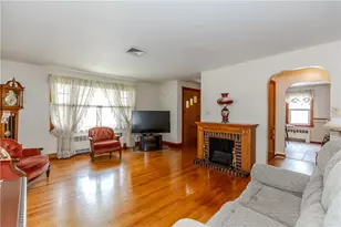 244 Gentian Ave, Providence, RI 02804 - Photo 5
