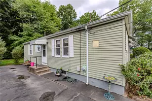 244 Gentian Ave, Providence, RI 02804 - Photo 3