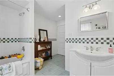 29 Howland Avenue, Jamestown, RI 02835 - Photo 17