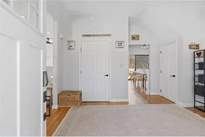 11 Heights Avenue, Warwick, RI 02889 - Photo 7