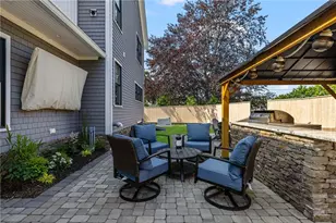 3 Oak St, Middletown, RI 02842 - Photo 13