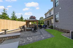 3 Oak St, Middletown, RI 02842 - Photo 9